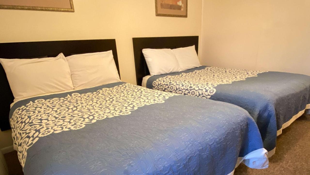 Country Place And 2* White Haven